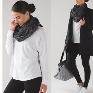 Lululemon—Vinyasa Marled Infinity wrap. OS